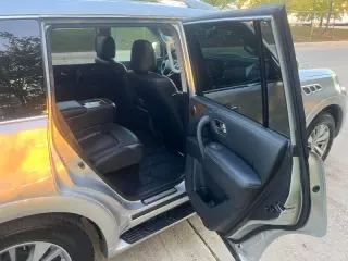 2017 Infiniti QX80