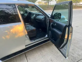 2017 Infiniti QX80