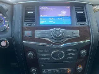2017 Infiniti QX80
