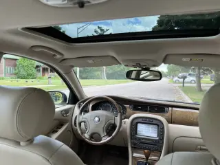 2003 Jaguar X-Type 2.5