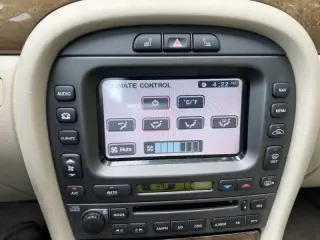 2003 Jaguar X-Type 2.5