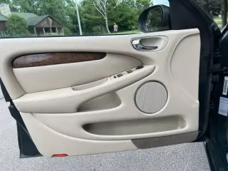 2003 Jaguar X-Type 2.5