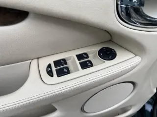 2003 Jaguar X-Type 2.5