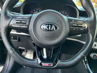 2020 Kia Stinger GT-Line