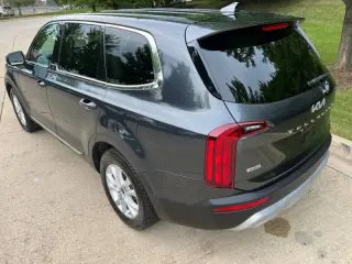 2022 Kia Telluride LX