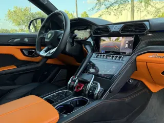 2022 Lamborghini Urus