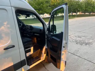 2022 Mercedes-Benz Sprinter 2500