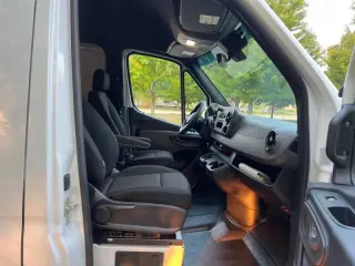 2022 Mercedes-Benz Sprinter 2500