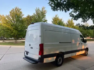 2022 Mercedes-Benz Sprinter 2500