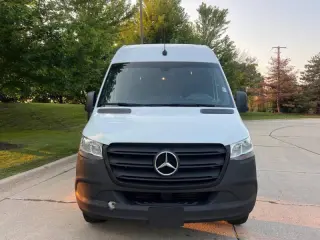2022 Mercedes-Benz Sprinter 2500