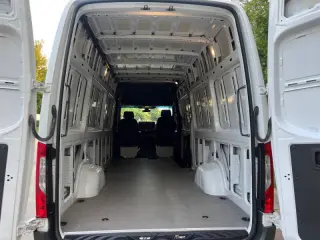 2022 Mercedes-Benz Sprinter 2500