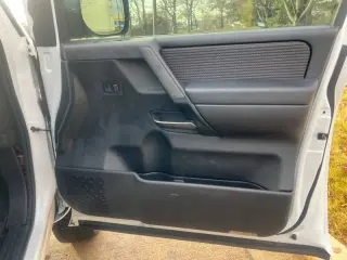 2014 Nissan Titan SV
