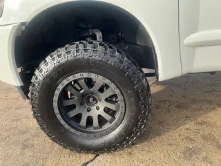 2014 Nissan Titan SV