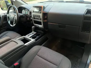 2013 Nissan Titan SL