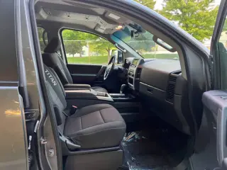 2013 Nissan Titan SL