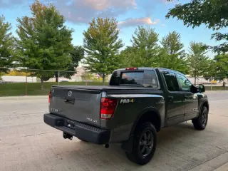 2013 Nissan Titan SL