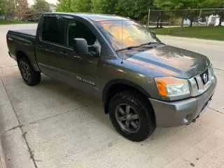 2013 Nissan Titan SL