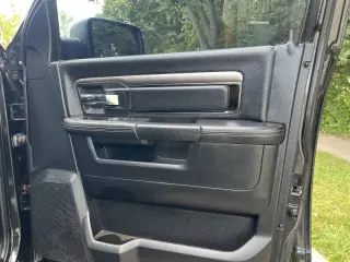 2016 RAM 1500 Sport