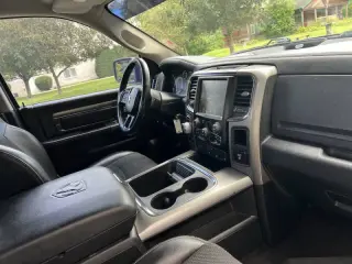 2016 RAM 1500 Sport