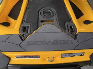2018 Sea-Doo SEADOO/BRP RXP-X 300