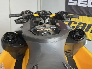 2018 Sea-Doo SEADOO/BRP RXP-X 300