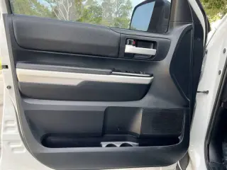2015 Toyota Tundra SR5