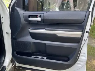 2015 Toyota Tundra SR5