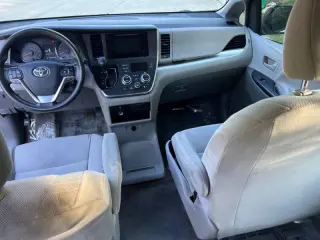 2015 Toyota Sienna L 7-Passenger