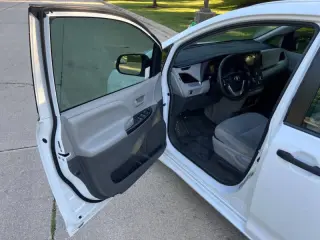 2015 Toyota Sienna L 7-Passenger