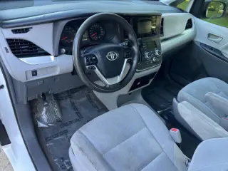 2015 Toyota Sienna L 7-Passenger