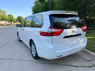 2015 Toyota Sienna L 7-Passenger