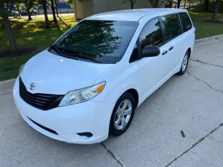 2015 Toyota Sienna L 7-Passenger