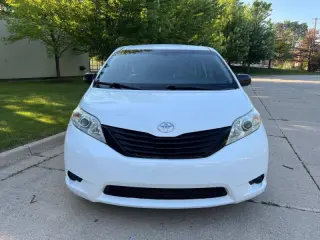 2015 Toyota Sienna L 7-Passenger
