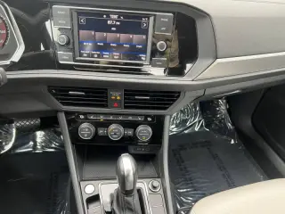 2020 Volkswagen Jetta R-Line