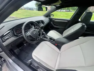 2020 Volkswagen Jetta R-Line