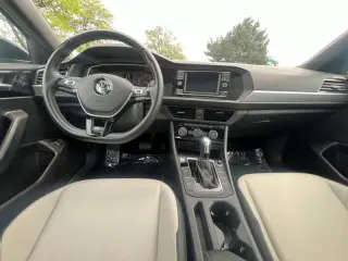 2020 Volkswagen Jetta R-Line