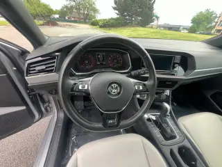 2020 Volkswagen Jetta R-Line