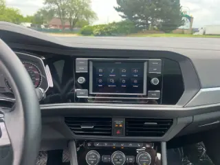 2020 Volkswagen Jetta R-Line