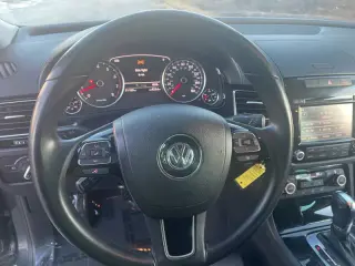 2014 Volkswagen Touareg V6 Sport