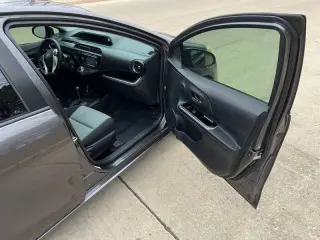 2016 Toyota Prius c Two