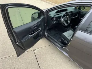 2016 Toyota Prius c Two