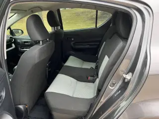 2016 Toyota Prius c Two