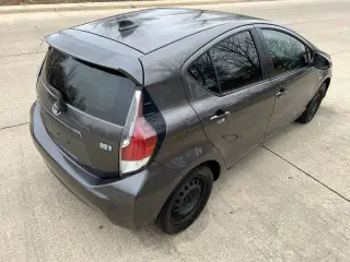 2016 Toyota Prius c Two
