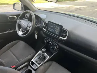 2020 Hyundai Venue SE
