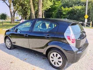 2014 Toyota Prius c Three