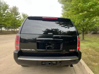 2007 GMC Yukon XL Denali