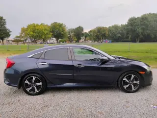 2017 Honda Civic Touring