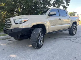 2016 Toyota Tacoma TRD Sport