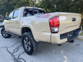 2016 Toyota Tacoma TRD Sport