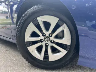 2017 Toyota Prius Three